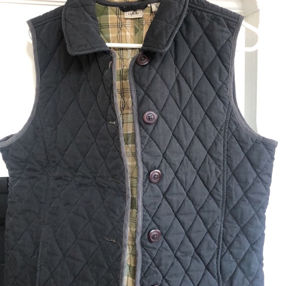 LL Bean women’s quilted button-down vest - Picture 4 of 4